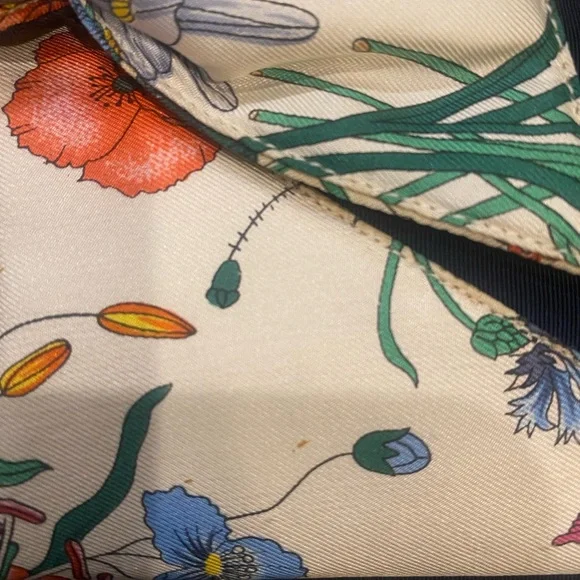 Gucci Flora Vintage Bow Clutch with Detachable Crossbody Strap - Picture 4 of 17